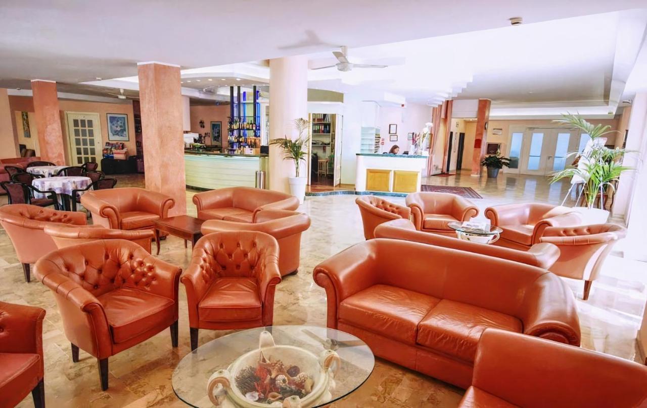 Hotel Royal-Spiaggia Гаттео-а-Маре Экстерьер фото