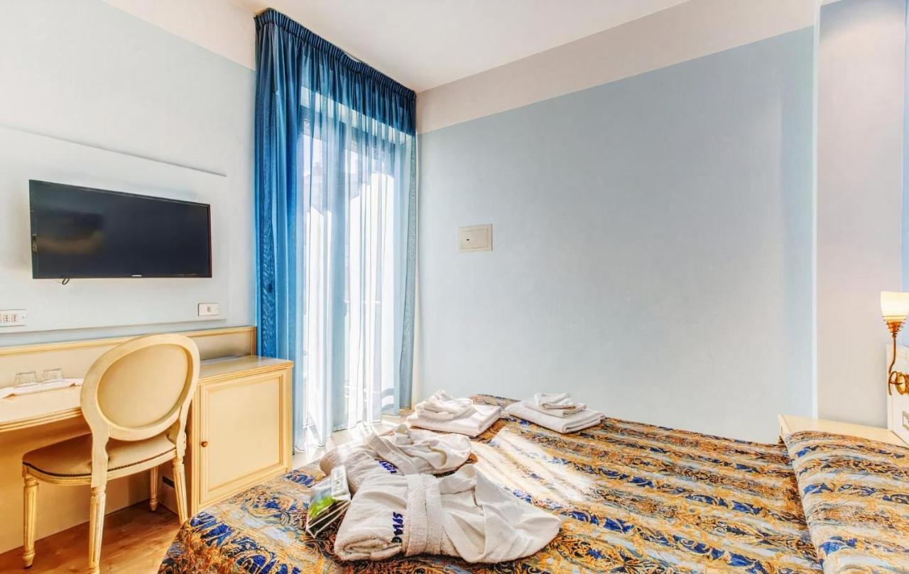 Hotel Royal-Spiaggia Гаттео-а-Маре Экстерьер фото